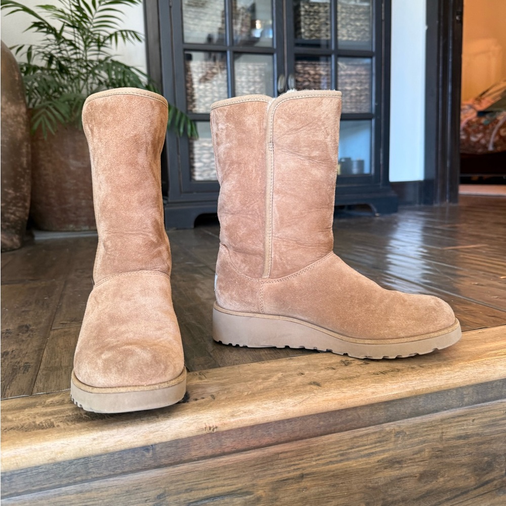 Ugg Amie Boots VGUC!